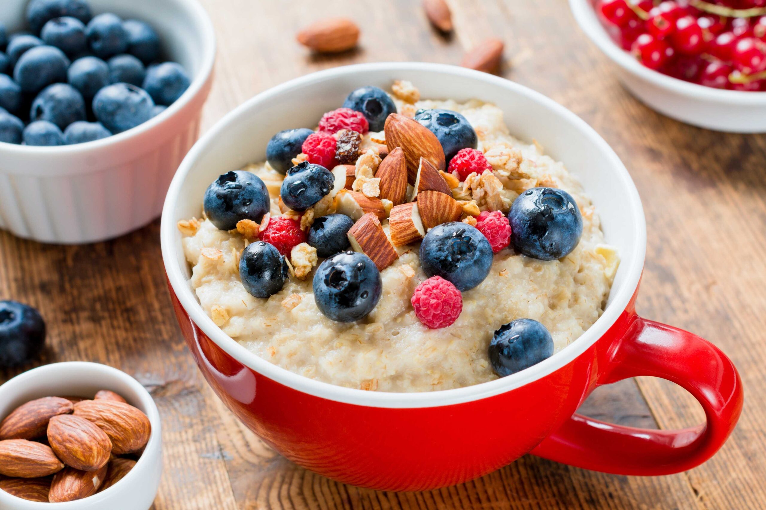 Healthy breakfast with oats and berries